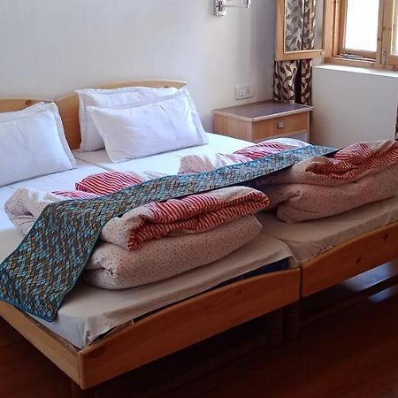 Lhardak Home Stay Léh Exteriér fotografie
