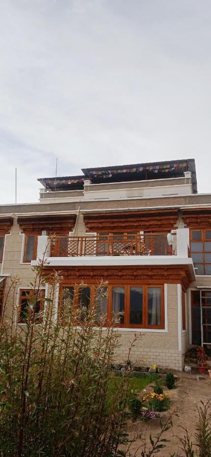 Lhardak Home Stay Léh Exteriér fotografie